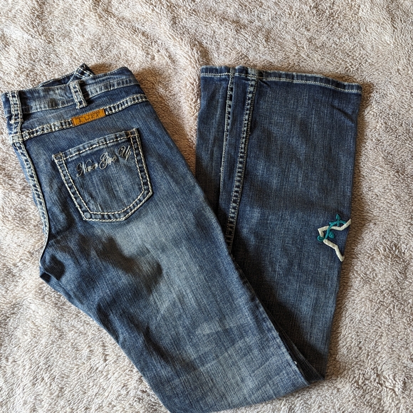 Cowgirl Tuff Co Women's Embroidered Bootcut Jeans - Picture 1 of 9